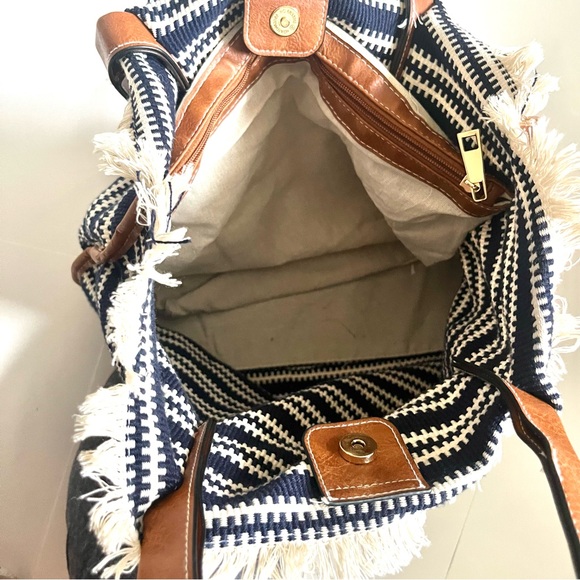 🍭3/$15 Sandra Roberts navy blue & white striped fringe large tote handbag - Picture 12 of 14